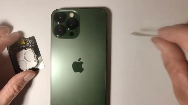 Jak zdjąć szkło hartowane z aparatu iPhone bez uszkodzeń ekranu Jak zdjąć szkło hartowane z aparatu iPhone bez uszkodzeń ekranu